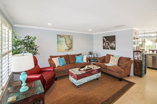 Building Photo - Circlewood Condo for Rent in Venice