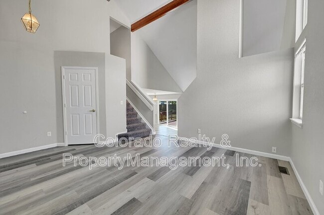 Building Photo - 11405 King Way
