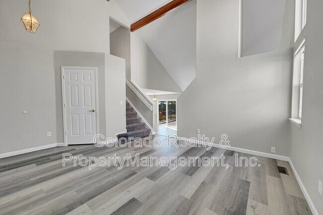 Foto del edificio - 11405 King Way