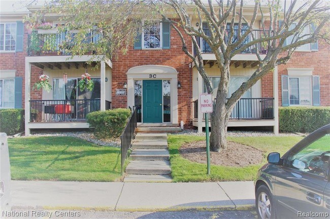 Building Photo - 12041 Ina Dr