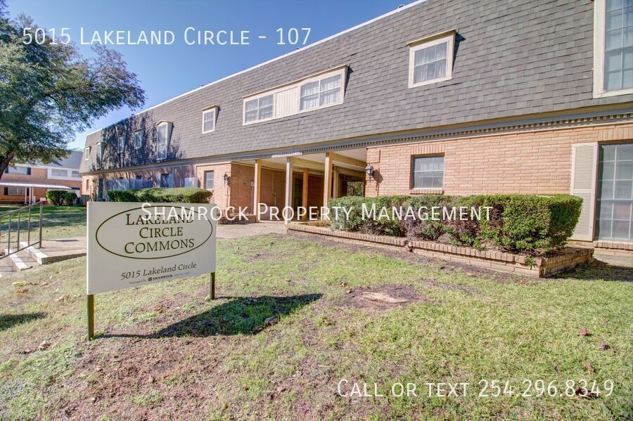 Primary Photo - Lakeland Circle Commons - 55+ Community