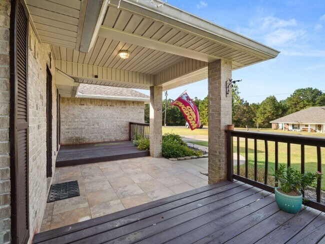 Building Photo - 146 R Allen Rd