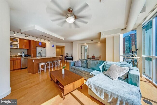 Foto del edificio - 1025 1st St SE