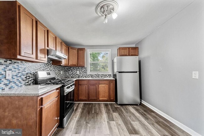 Building Photo - 415 Hamilton Ave