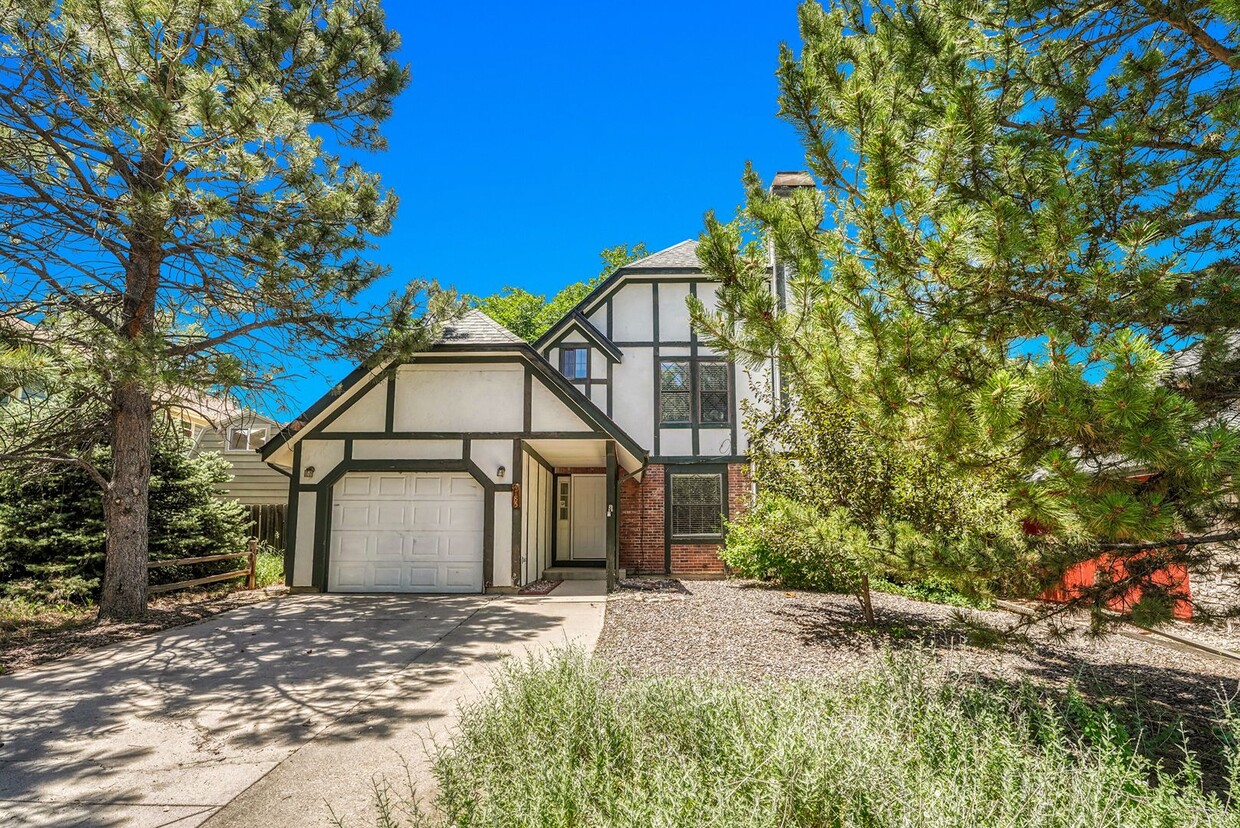 Primary Photo - Remodeled house in Cherry Creek Schools!