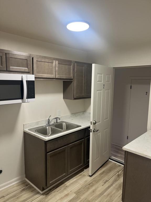 Foto del edificio - 105 N Russell St