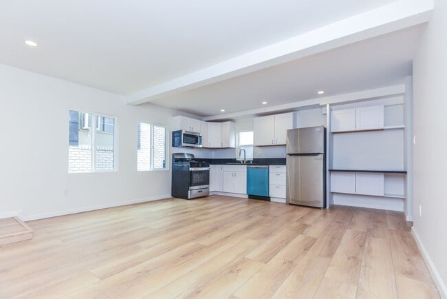 Building Photo - 1855 Euclid Street Residences