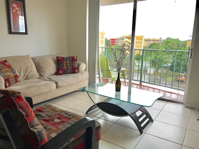 Foto del edificio - 9310 Fontainebleau Blvd
