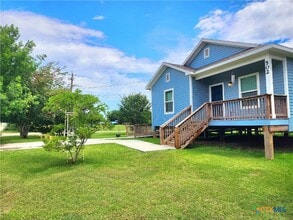 Building Photo - 502 Migl St