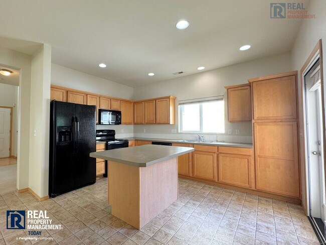 Foto del edificio - 5614 Acclamation St E