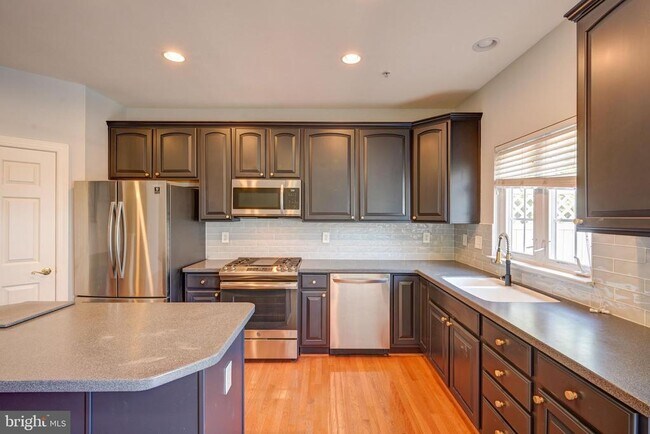 Building Photo - 4503 Hidden Stream Ct