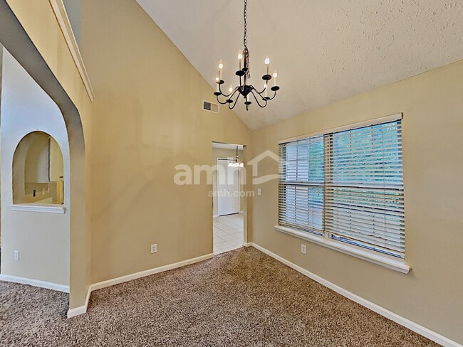 Building Photo - 4810 Lake Park Ter