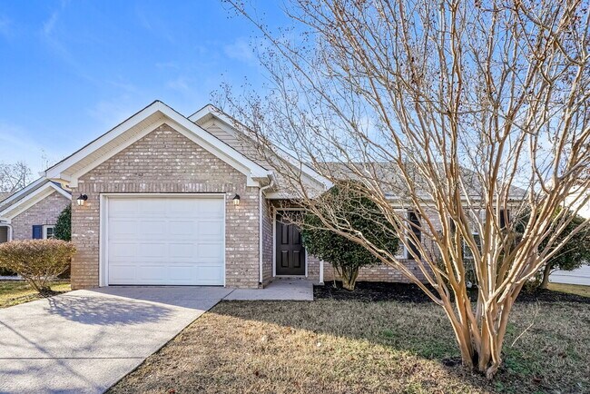 Building Photo - 7016 S Hampton Blvd