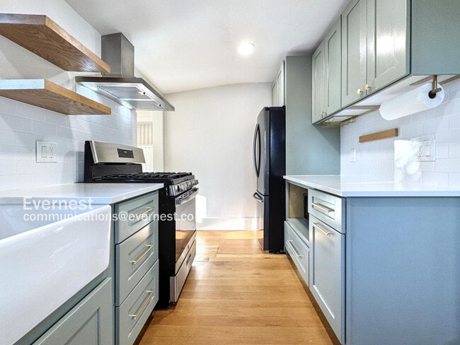 Building Photo - 4886 Osceola St