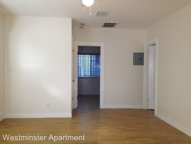 Building Photo - 801 W 97th St