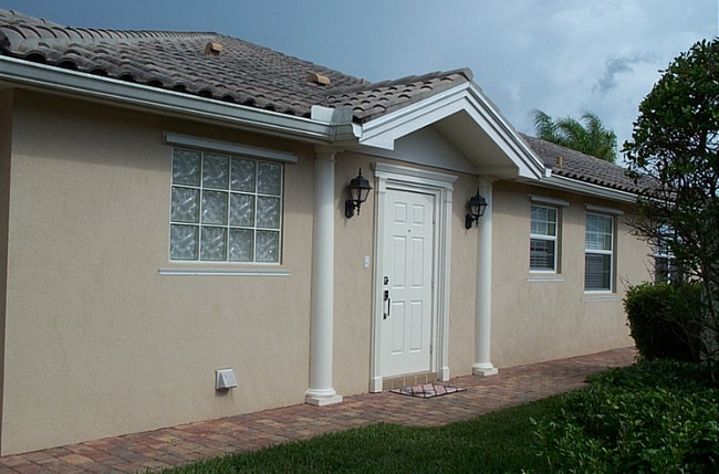 Building Photo - 7606 Rozzini Ln