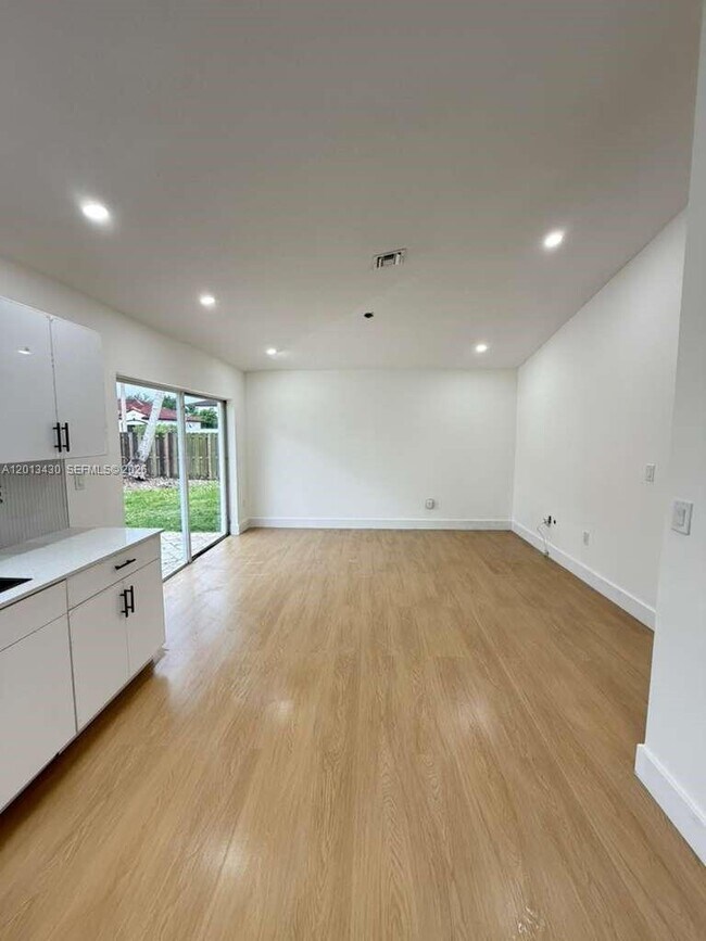 Foto del edificio - 18121 SW 152nd Ct