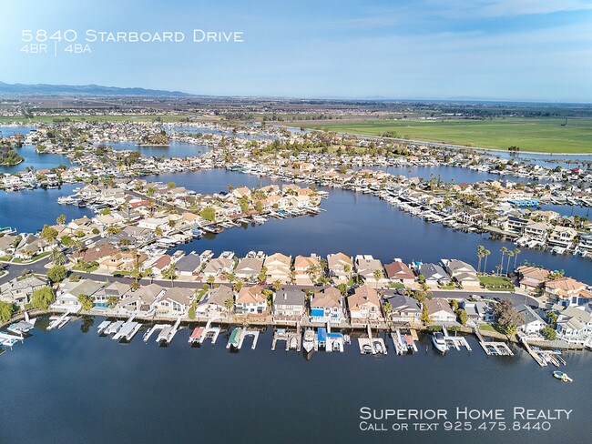 Building Photo - Deep Dock Waterfront Custom Home