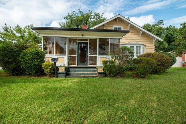 Foto del edificio - Updated in Midtown