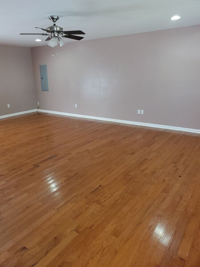 Foto del edificio - Monticello Village