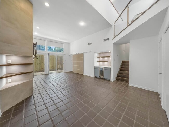 Foto del edificio - 3407 Roseland St