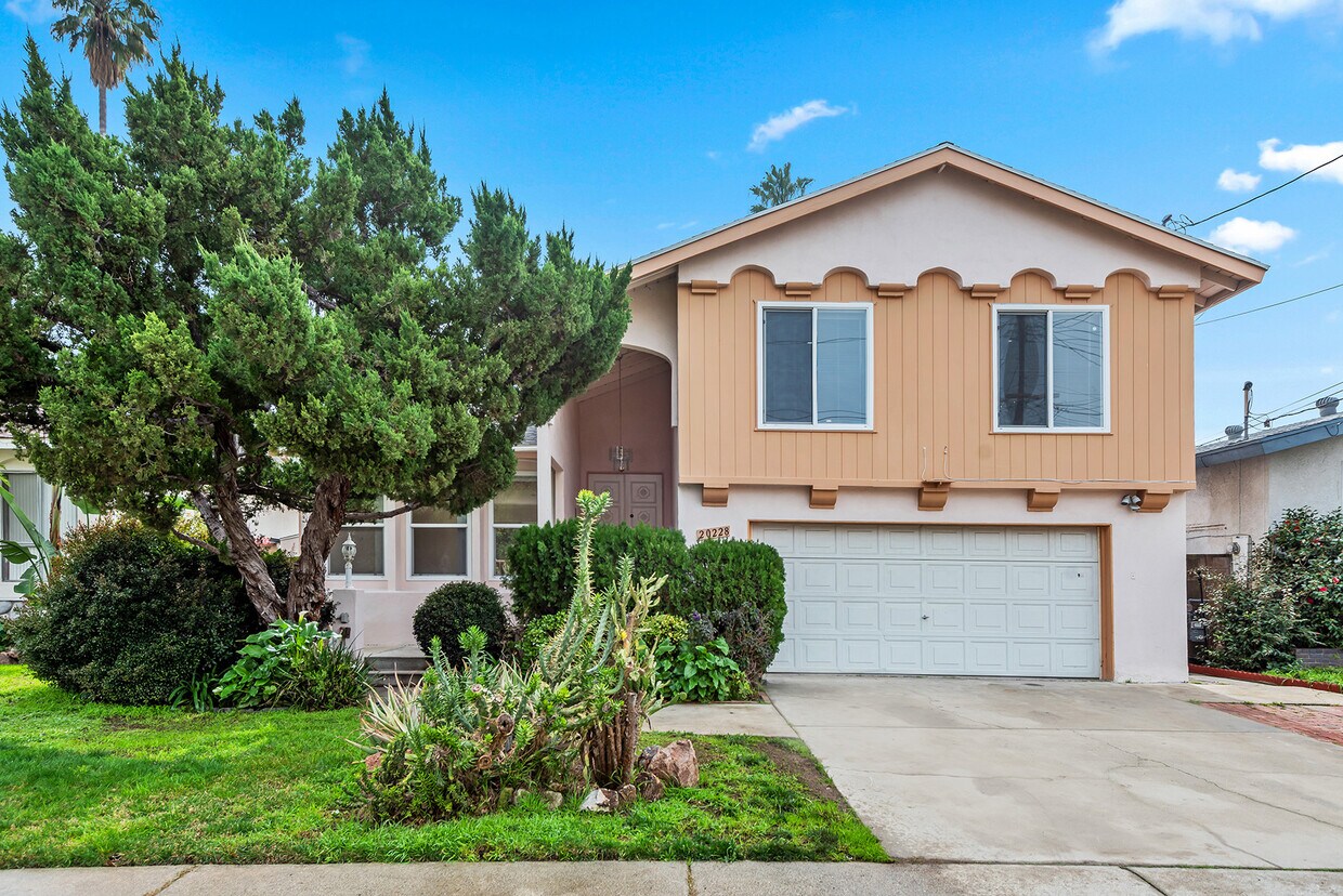 Foto principal - 20228 Gifford St