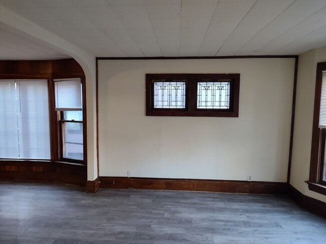 Building Photo - 3319 W Juneau Ave
