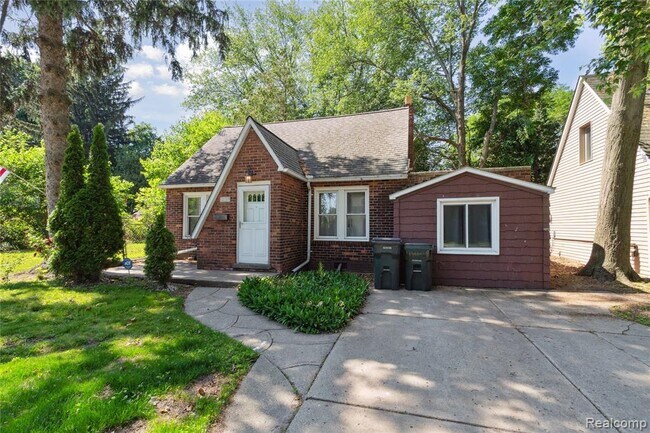Foto del edificio - 21612 Harper Lake Ave