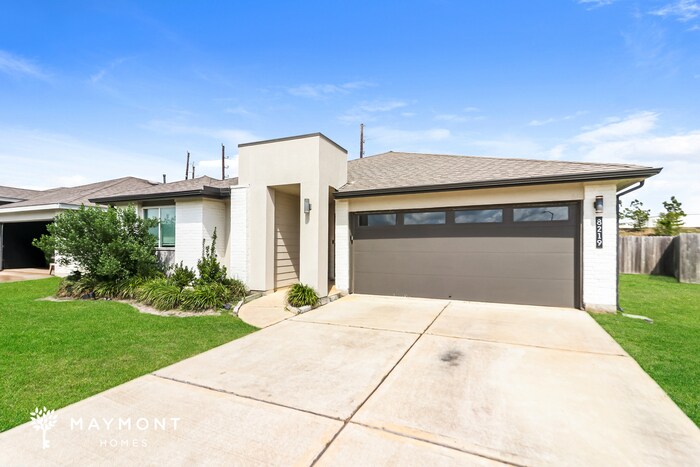 Foto del edificio - 8219 House Dr