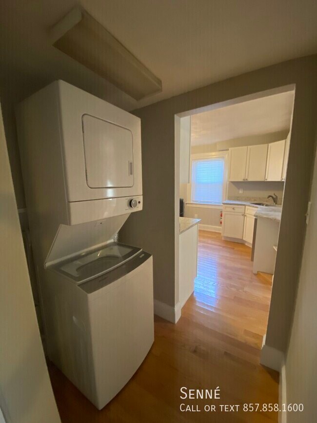 Building Photo - 309 A Highland Ave