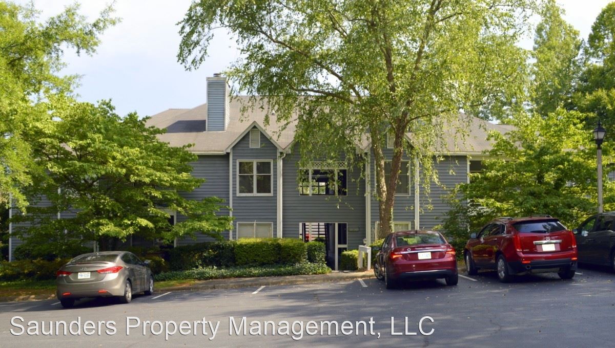 Primary Photo - 3 br, 2.5 bath House - 390 Meadows Cir