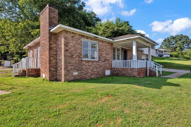 Foto del edificio - 3225 Wenonah Rd SW