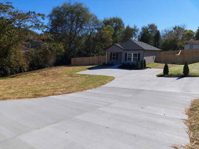 Building Photo - 215 N James Campbell Blvd