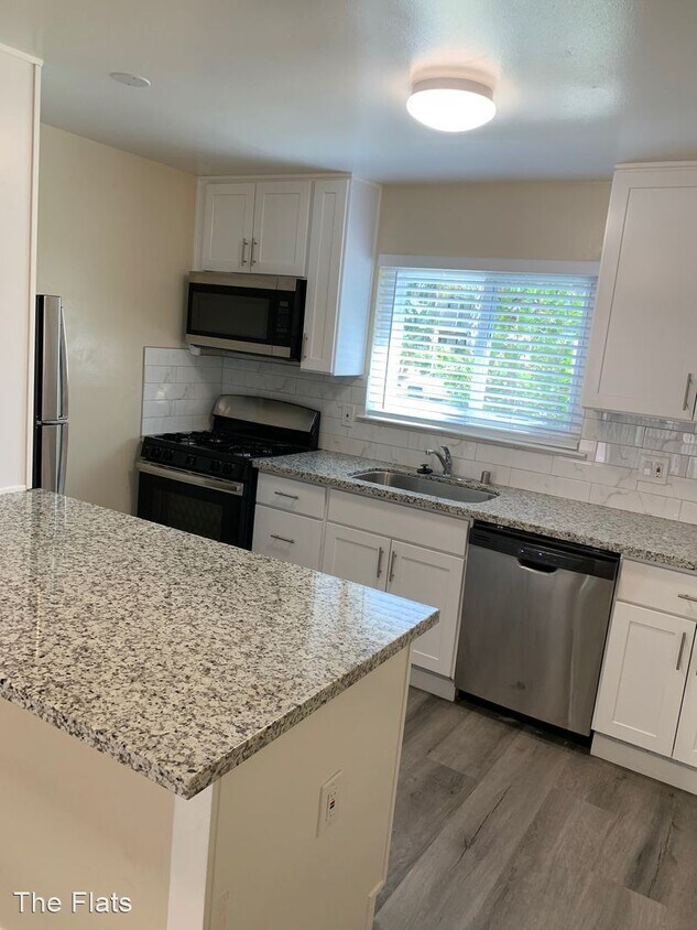 Foto principal - 2280 Latham St