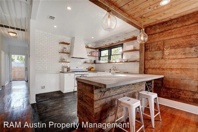 Building Photo - 3 br, 2 bath House - 1907 East 18th Street...