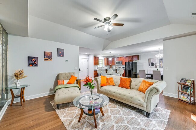Foto del edificio - Room in House on Vasser Pl