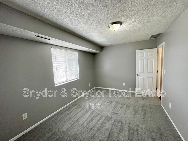 Building Photo - 2605 Terrace Ave