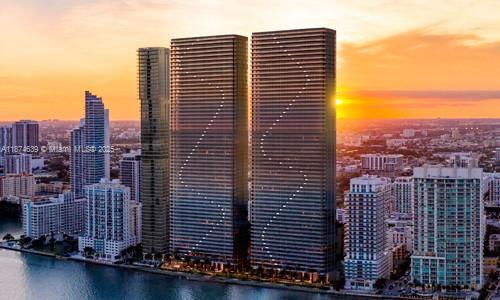 Foto del edificio - 700 NE 24th St