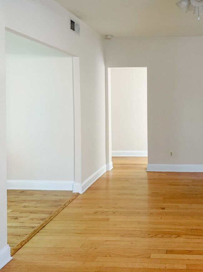 Foto del interior - 3521-29 N. Broadway