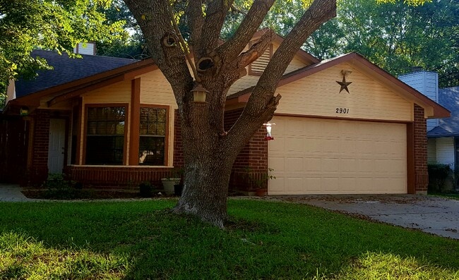 Building Photo - 2901 San Jacinto Rd