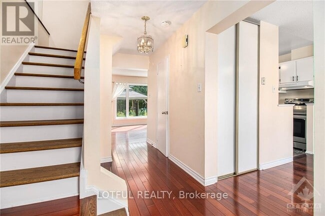 Building Photo - 75 Dalehurst Dr