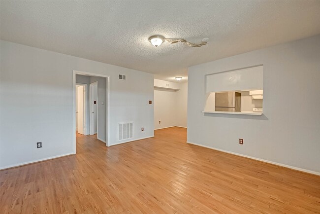 Building Photo - 7714 Renwick Dr
