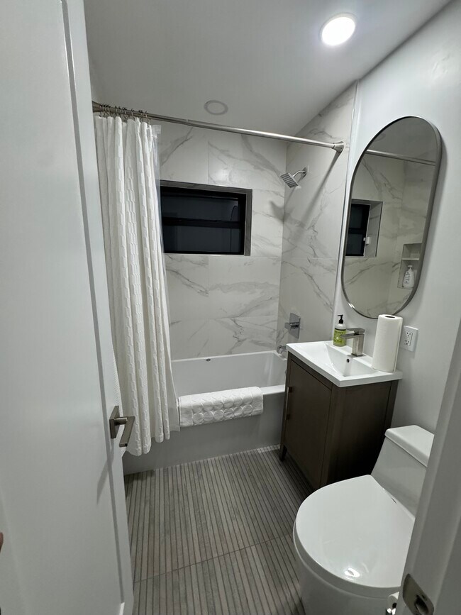 Foto del edificio - 1617 NW 7th Terrace