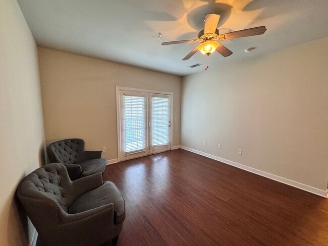 Building Photo - 2BD/2BA FOR RENT