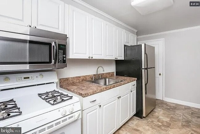 Foto del edificio - Desirable Dundalk Maryland 3 bedroom3 Full...