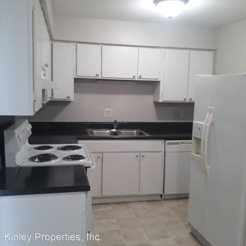 2009 Stoney Point Ln, Charlotte, NC 28210