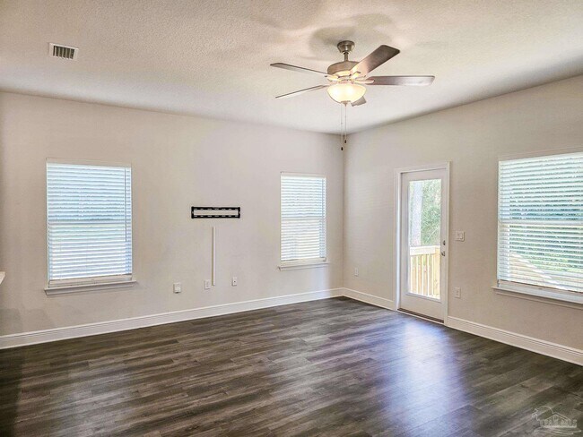Foto del edificio - 342 Cardinal Cove Ct