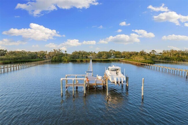 Foto del edificio - 450 Bayshore Dr