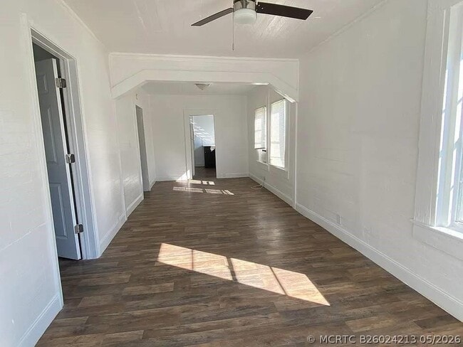 Building Photo - 4144 Herring Ave