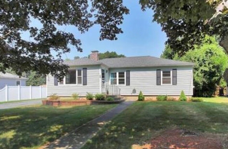 56 Lake St, Shrewsbury, MA 01545 House Rental in Shrewsbury, MA